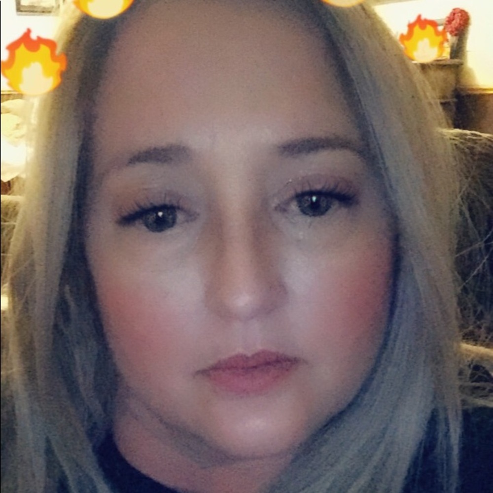 Meet your Posher, Leslie